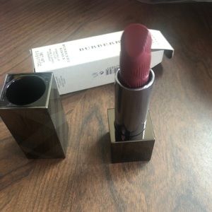 Burberry lipstick garnet no 81